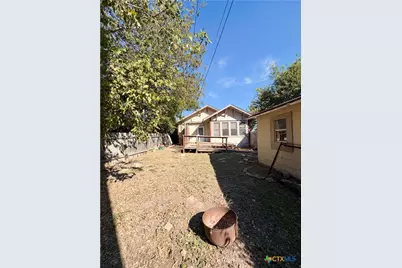 413 Fowzer Street, Taylor, TX 76574 - Photo 17