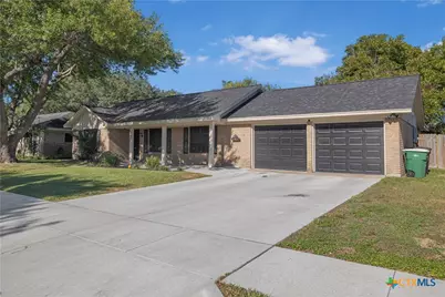 302 Yorkshire Lane, Victoria, TX 77904 - Photo 3