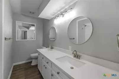 302 Yorkshire Lane, Victoria, TX 77904 - Photo 27