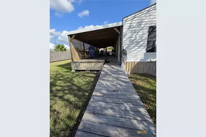 104 W Baltimore Avenue, Seadrift, TX 77983 - Photo 5