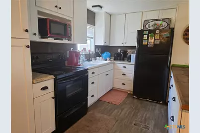 104 W Baltimore Avenue, Seadrift, TX 77983 - Photo 9