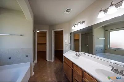605 Sage Brush Drive, Belton, TX 76513 - Photo 17