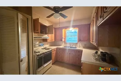 705 East 11th St., Cameron, TX 76520 - Photo 5