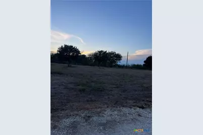 18 Horseshoe Drive, Gonzales, TX 78629 - Photo 3