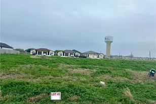 110 Carmine Ave, Port Lavaca, TX 77979 - Photo 1