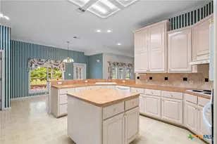 307 Willow Way, Victoria, TX 77904 - Photo 17