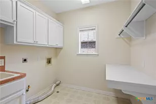 307 Willow Way, Victoria, TX 77904 - Photo 35