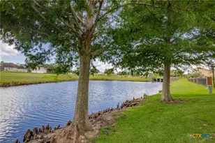 307 Willow Way, Victoria, TX 77904 - Photo 5