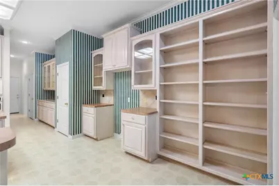 307 Willow Way, Victoria, TX 77904 - Photo 13