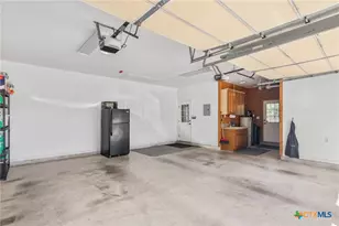 21 Lakeoak, Victoria, TX 77905 - Photo 9