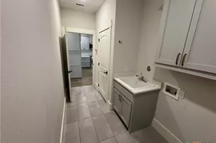 408 W Crestwood Dr, Victoria, TX 77901 - Photo 9