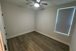 408 W Crestwood Dr, Victoria, TX 77901 - Photo 11