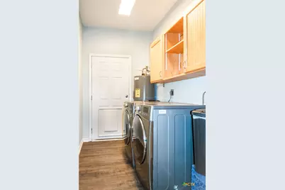 214 E Bay Avenue, Seadrift, TX 77983 - Photo 17