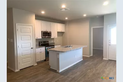 1137 Gracie Way, New Braunfels, TX 78130 - Photo 5