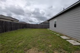 1137 Gracie Wy, New Braunfels, TX 78130 - Photo 13