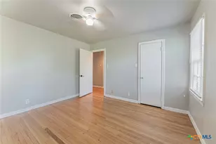 1020 N 15th St, Temple, TX 76501 - Photo 23