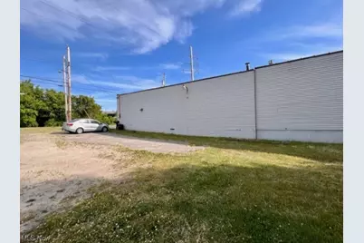 988 W Bowery Street, Akron, OH 44307 - Photo 19