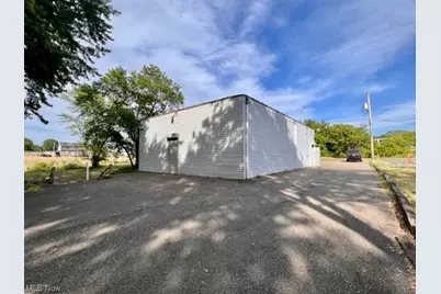 988 W Bowery Street, Akron, OH 44307 - Photo 17