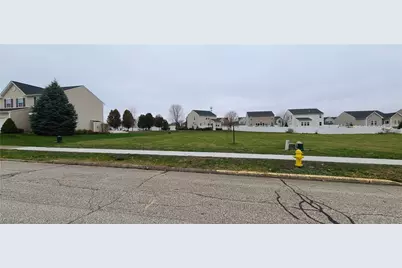 V/L Monroe Square, Barberton, OH 44203 - Photo 1