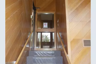 1100 Brandywine Boulevard #Unit 8, Zanesville, OH 43701 - Photo 5