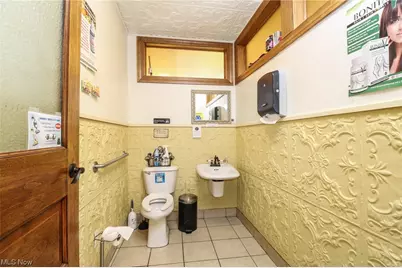 250, 250 1/2, 252, 252 1/ Front, Marietta, OH 45750 - Photo 11