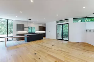 1979 E 126th St, Loveland, OH 44106 - Photo 7