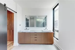 1979 E 126th St, Loveland, OH 44106 - Photo 9