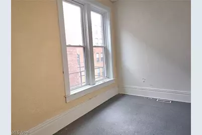 47 N 4th Street #211, Zanesville, OH 43701 - Photo 3