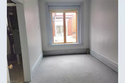 47 N 4th Street #212, Zanesville, OH 43701 - Photo 3