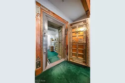 22 E Main Street, Geneva, OH 44041 - Photo 9