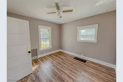 1504 W 19th Street, Lorain, OH 44052 - Photo 17