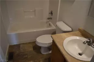 51945 William Ln, St Clairsville, OH 43950 - Photo 7