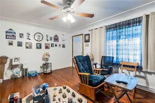 311 Park Dr, Campbell, OH 44405 - Photo 9