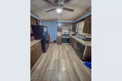 1330 W 18th Street, Lorain, OH 44052 - Photo 11