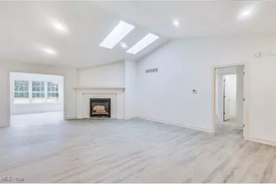 153 Royal Troon, Warren, OH 44484 - Photo 9