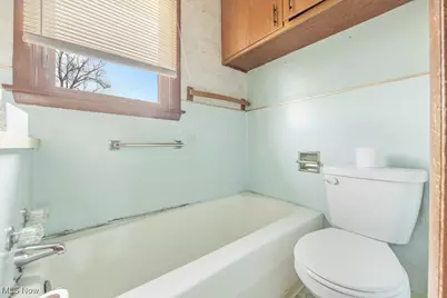 18061 Derr Avenue, Beloit, OH 44609 - Photo 19