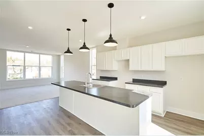 596 Mull Avenue #8, Akron, OH 44313 - Photo 5