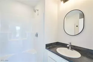 596 Mull Ave, Akron, OH 44313 - Photo 15