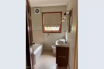 605 Bond Street, Dover, OH 44622 - Photo 9