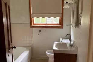 605 Bond St, Dover, OH 44622 - Photo 9