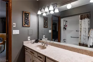 72 W Wildwood Dr, Parkersburg, WV 26101 - Photo 23