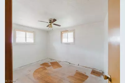 596 Terrace Plaza, Willowick, OH 44095 - Photo 17