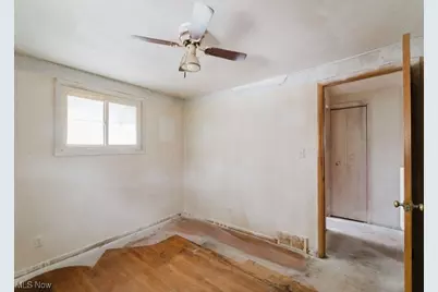 596 Terrace Plaza, Willowick, OH 44095 - Photo 19