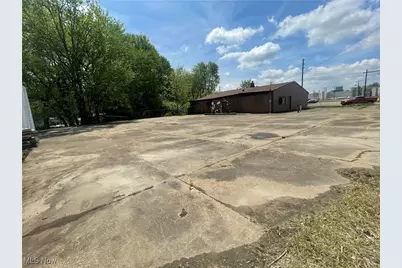 Navarre Road SW, Canton, OH 44706 - Photo 3