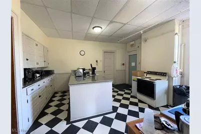 1435 Market Avenue N, Canton, OH 44714 - Photo 5