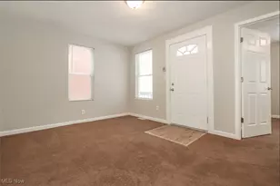 2177 W 31st St, Loveland, OH 44113 - Photo 3