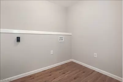 2177 W 31st Street, Loveland, OH 44113 - Photo 9