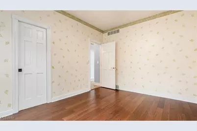 3168 Maple Creek Drive, Zanesville, OH 43701 - Photo 15