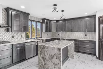 3189 Chardonnay Lane, Poland, OH 44514 - Photo 5