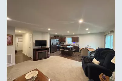 173 Eagle Circle, Amherst, OH 44001 - Photo 3